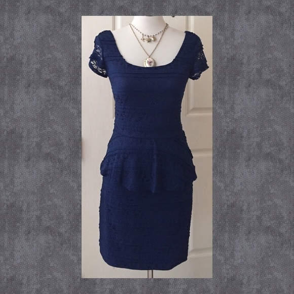 Love Reign Navy stretch lace peplum mini dress size XL - Picture 2 of 6